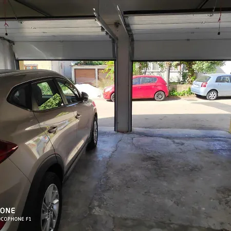 Lisinski بيت للعطل زادار