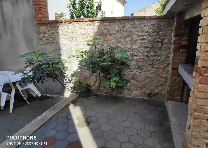 Lisinski بيت للعطل زادار