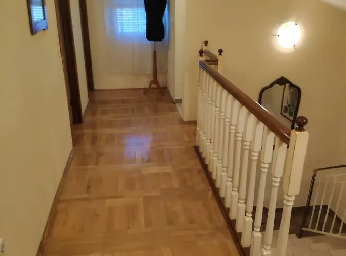 Lisinski بيت للعطل زادار