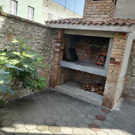 Nyaraló Lisinski Zára