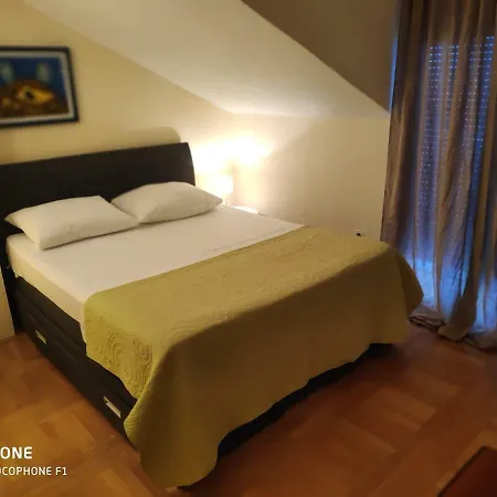 Lisinski Nyaraló